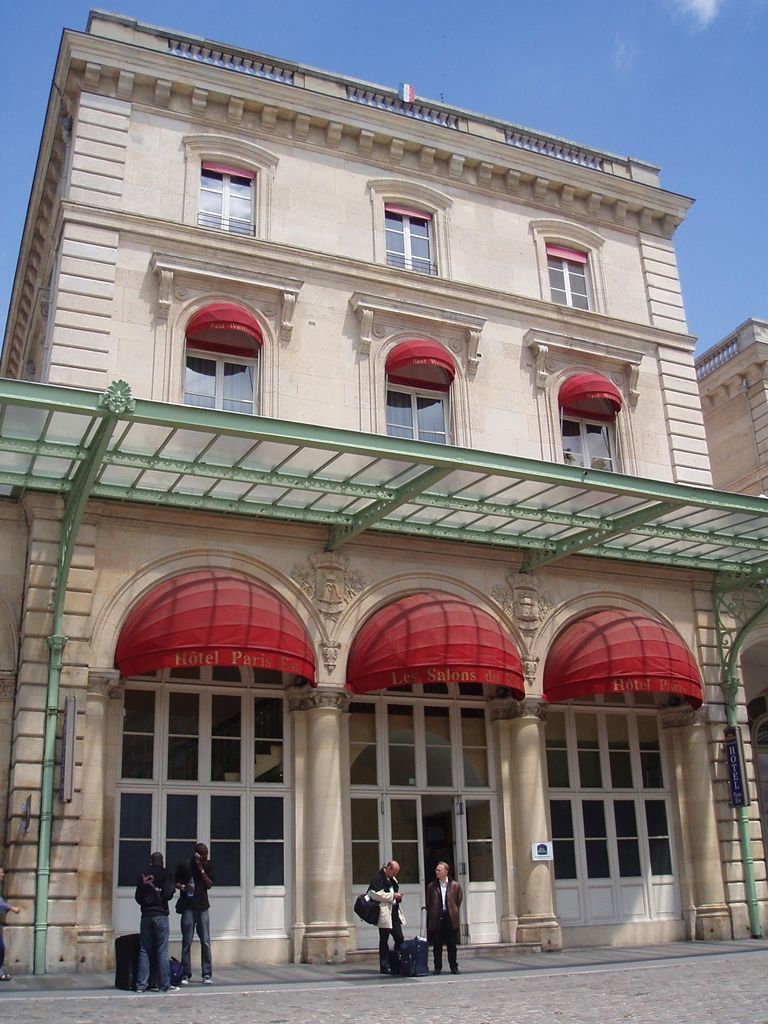 Kyriad Paris 10 - Gare De L'Est Luaran gambar