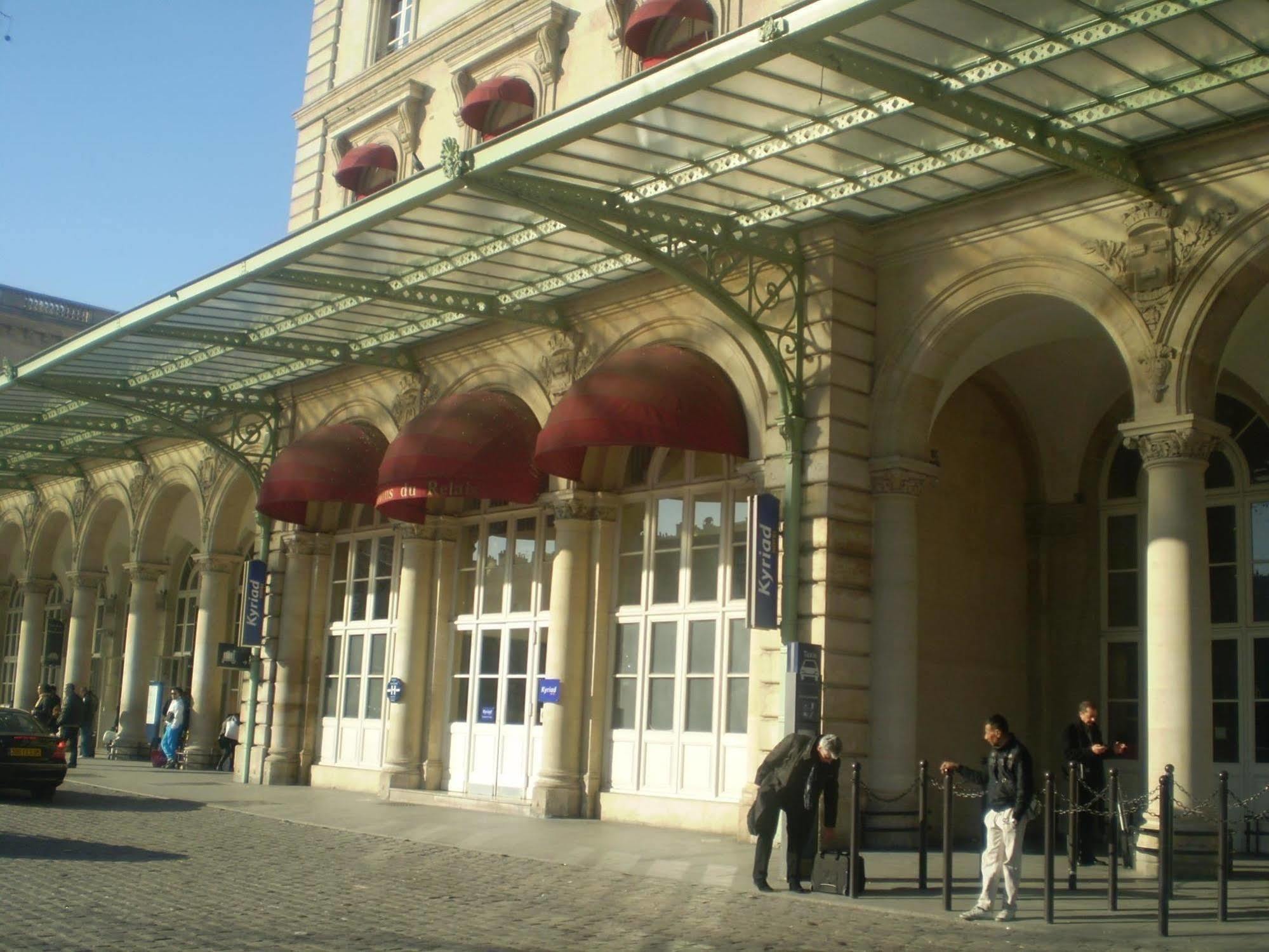 Kyriad Paris 10 - Gare De L'Est Luaran gambar
